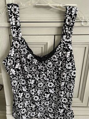 White House Black Market Black and White Floral Camisole